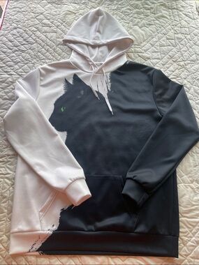 Black & White Cat Graphic Women's Hoodie with Green Eye Accent